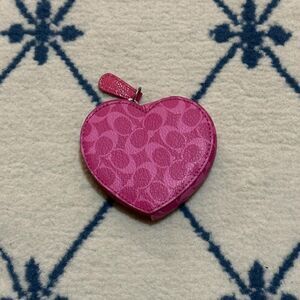 Vintage Y2K Coach Heart Coin Case